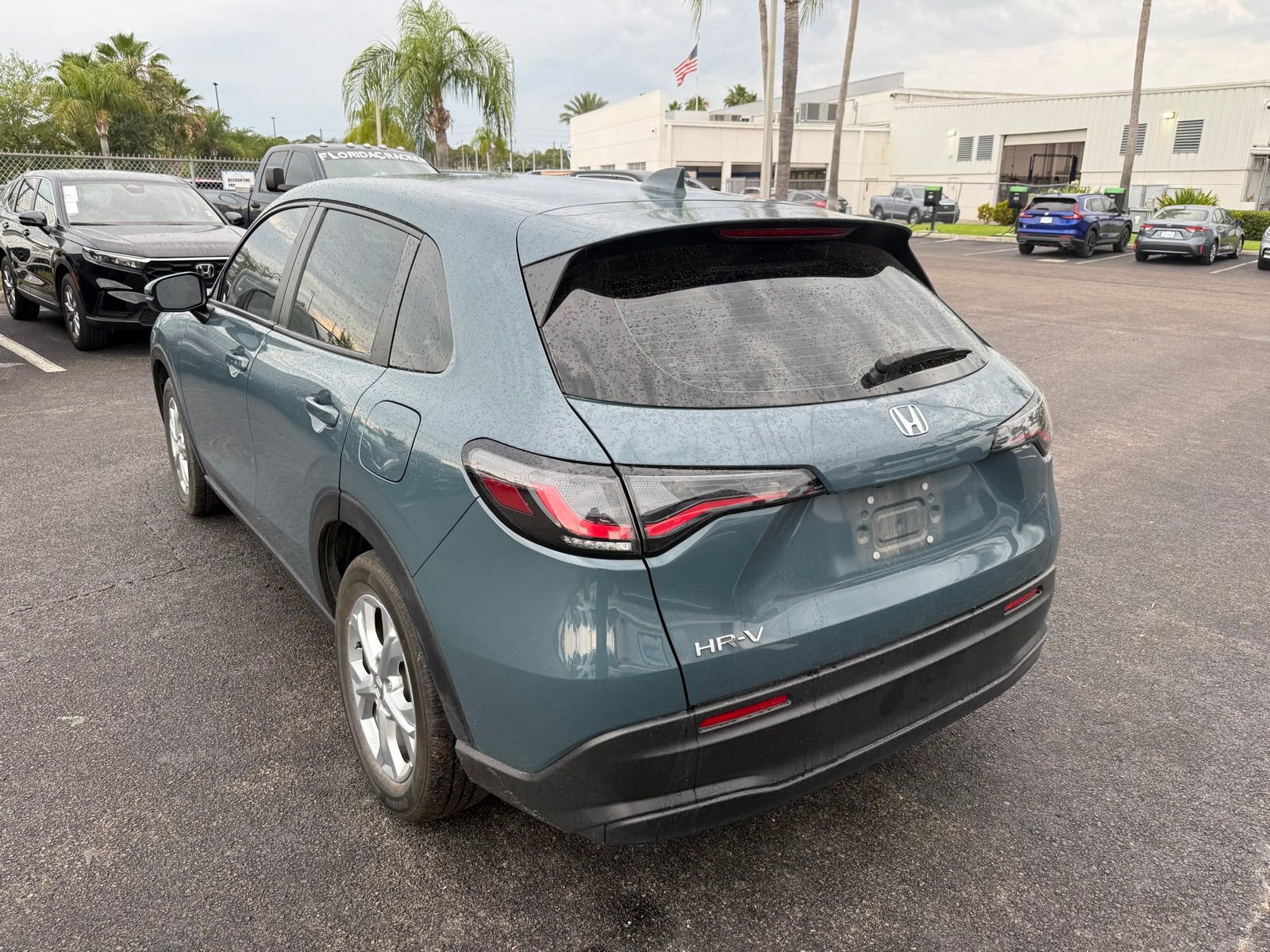 Used 2025 Honda HR-V LX image 5