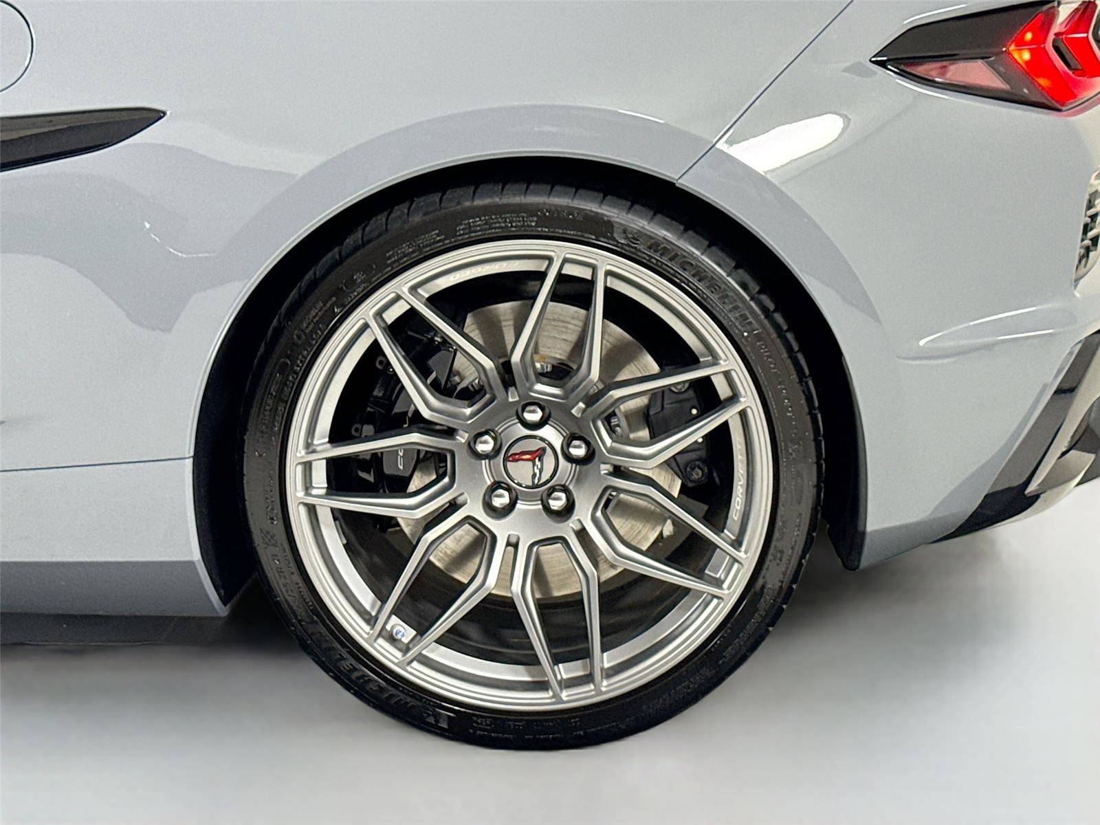 Used 2025 Chevrolet Corvette Z06 RWD image 38