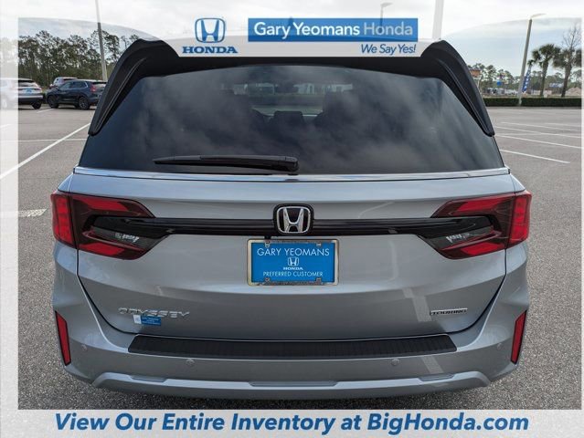 New 2026 Honda Odyssey Touring image 7