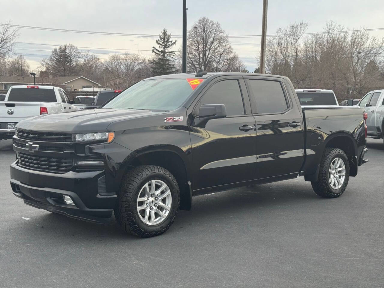 Used 2019 Chevrolet Silverado 1500 RST w/ Z71 Off-Road Package AWD/4WD image 11