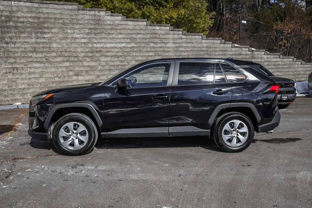 Used 2024 Toyota RAV4 LE image 9