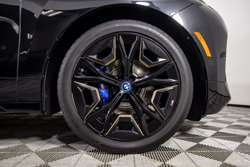 Used 2023 BMW iX M60 w/ Executive Package AWD/4WD image 40