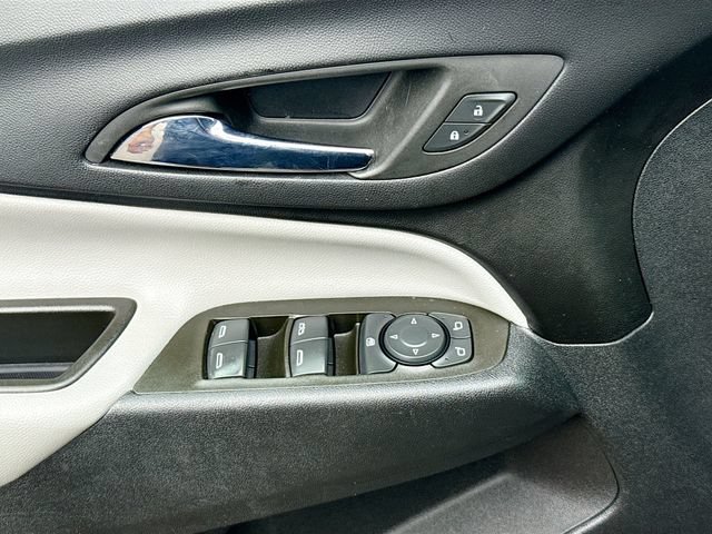 Used 2023 Chevrolet Equinox LS FWD image 17