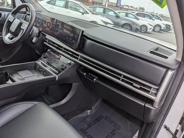 Used 2025 Hyundai Santa Fe SEL image 6