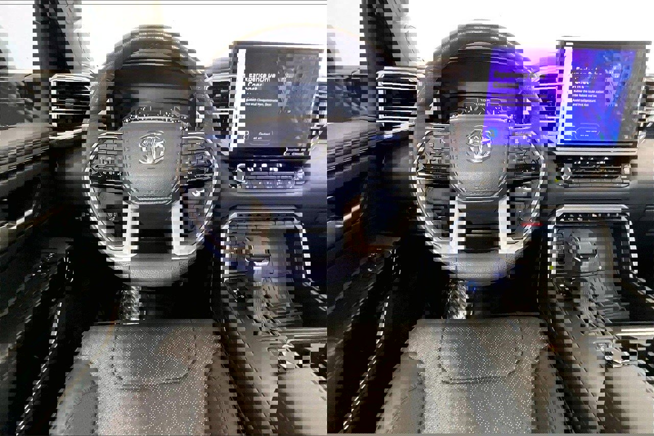 Used 2023 Toyota Tundra Limited image 4