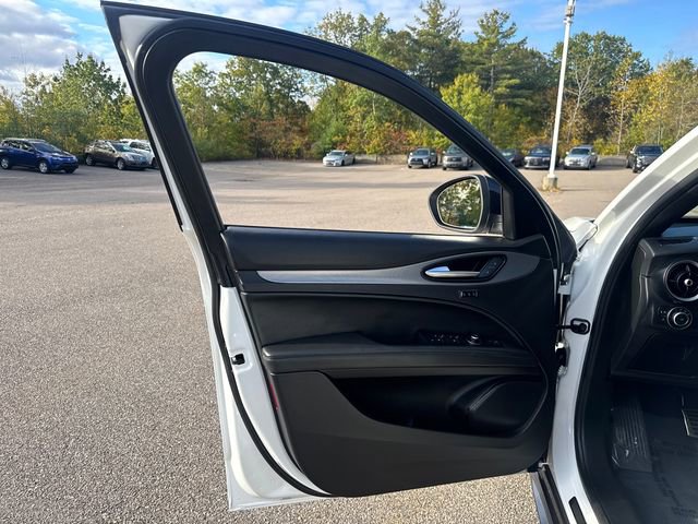 Used 2024 Alfa Romeo Stelvio Ti w/ Active Assist Plus Package image 25