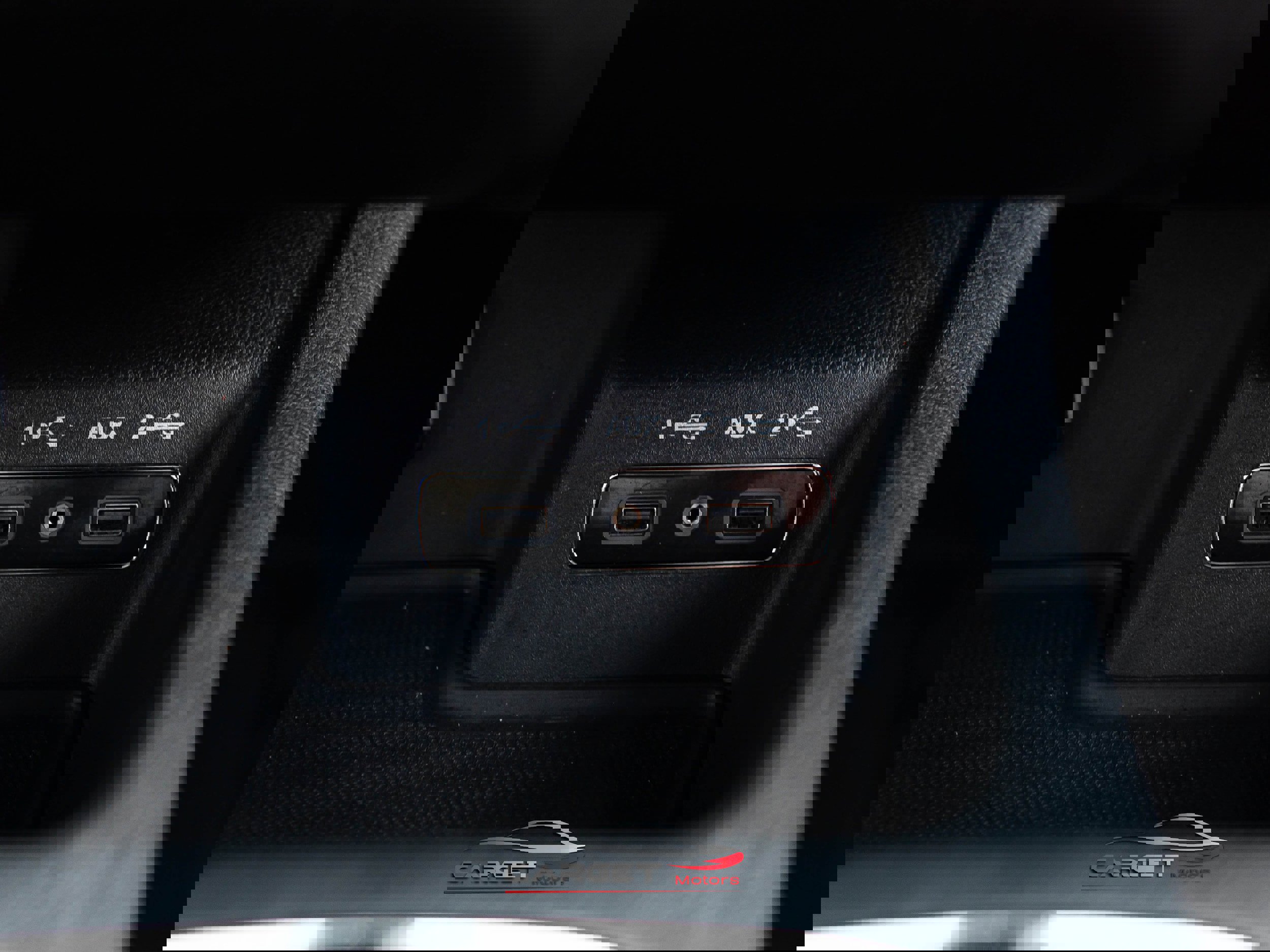 Used 2018 Dodge Durango SRT w/ SRT Interior Appearance Group image 34