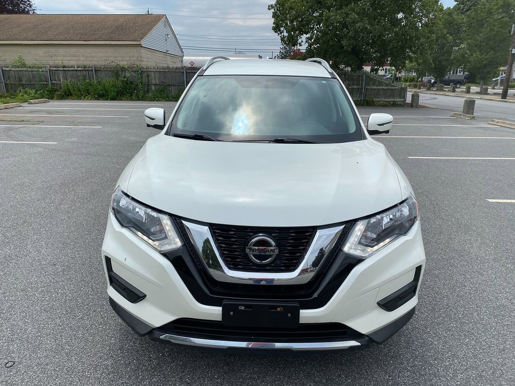 Used 2018 Nissan Rogue SV w/ Premium Package image 3