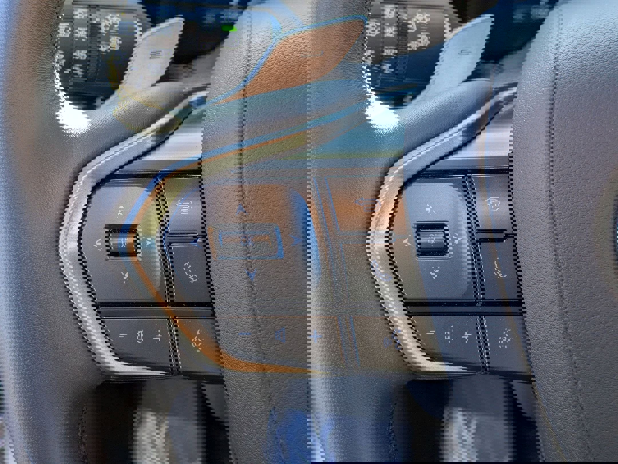 Used 2023 Lexus RX 350h image 17