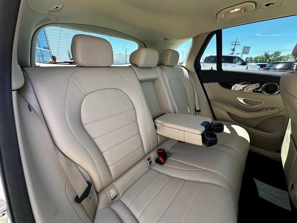 Used 2022 Mercedes-Benz GLC 300 4MATIC image 27