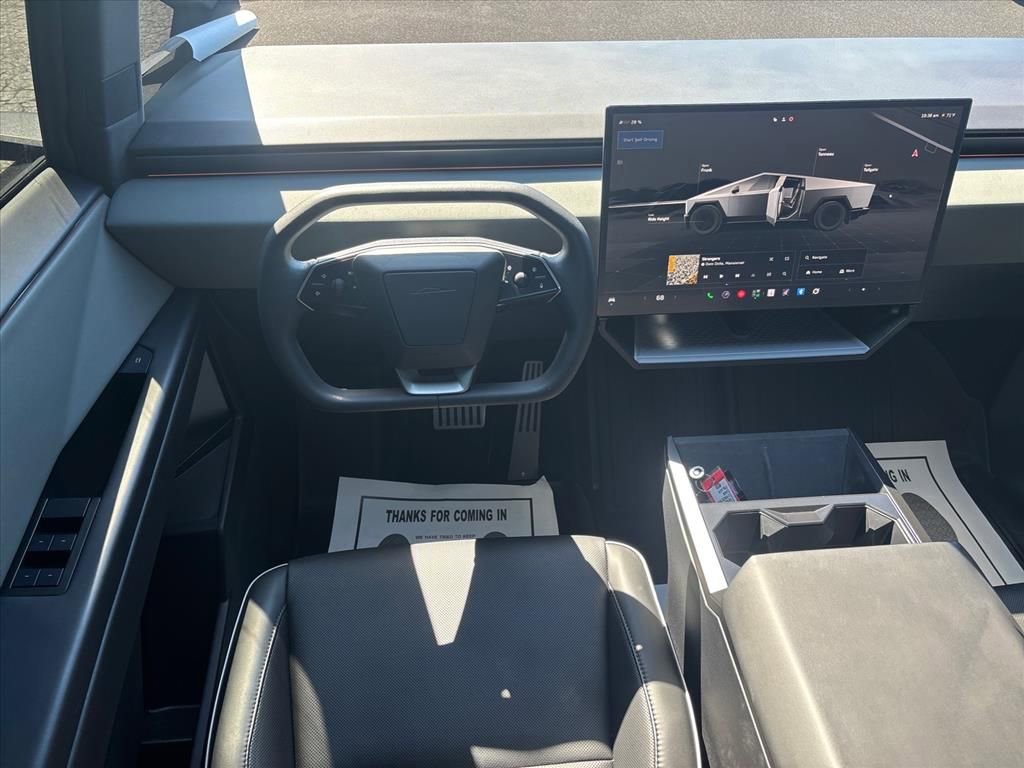 Used 2025 Tesla Cybertruck AWD Crew Cab image 21