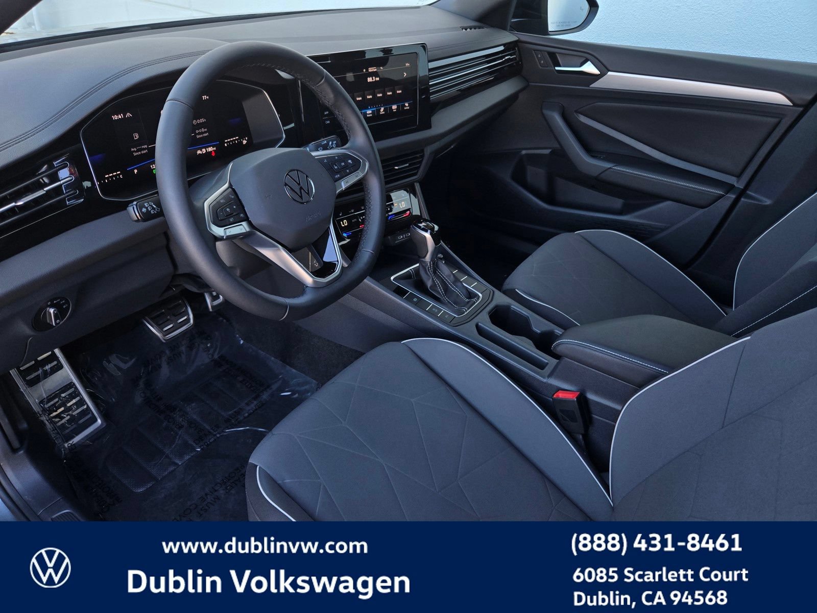 Certified 2025 Volkswagen Jetta Sport FWD image 9