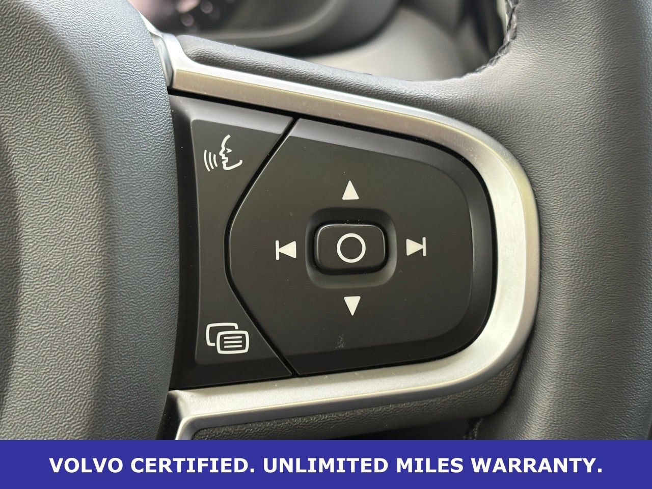 Certified 2025 Volvo XC60 B5 Core AWD/4WD image 19