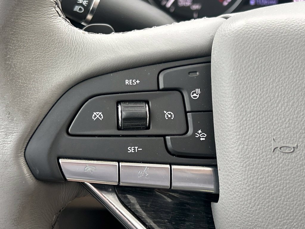 Used 2024 Cadillac XT6 Premium Luxury w/ Technology Package FWD image 30