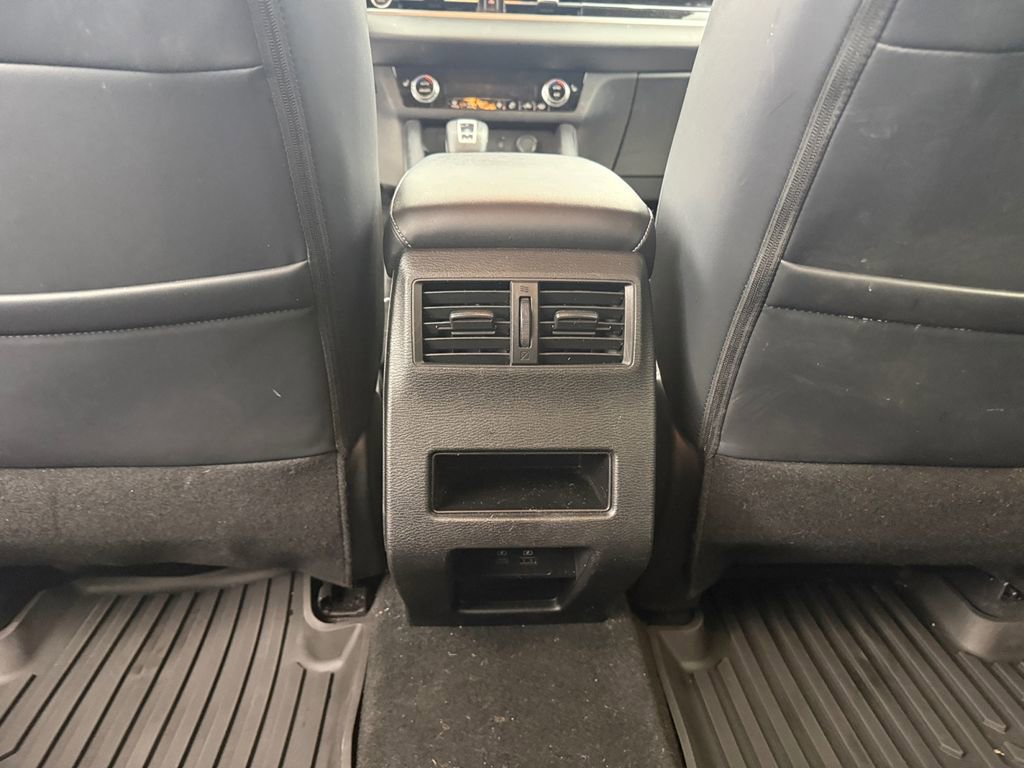 Used 2024 Mitsubishi Outlander SE AWD/4WD image 29