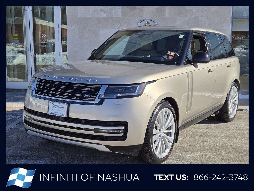 Used 2024 Land Rover Range Rover SE AWD/4WD image 1