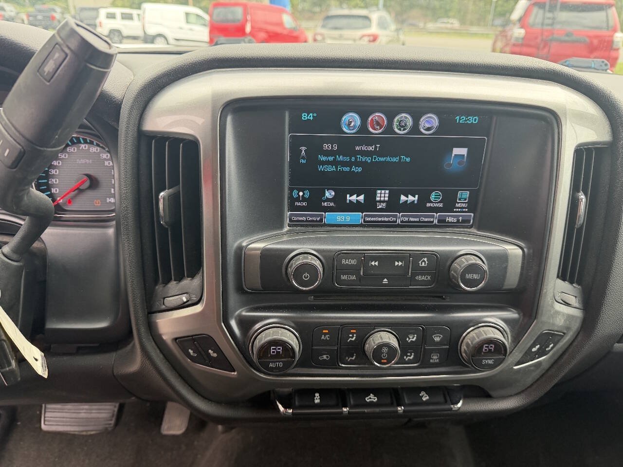 Used 2018 Chevrolet Silverado 1500 LT w/ All Star Edition AWD/4WD image 15