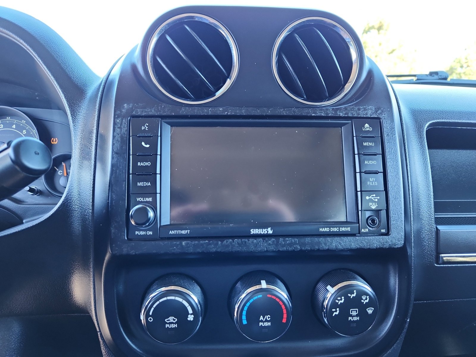 Used 2016 Jeep Patriot High Altitude image 28