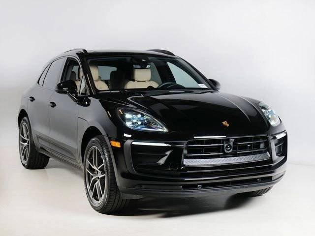 New 2026 Porsche Macan AWD/4WD image 7