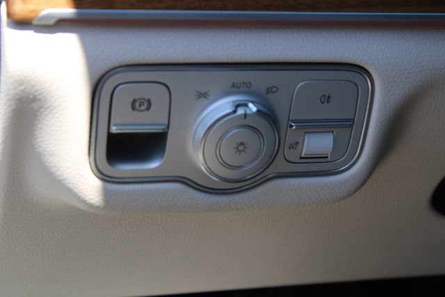 Used 2025 Mercedes-Benz GLS 450 4MATIC image 14