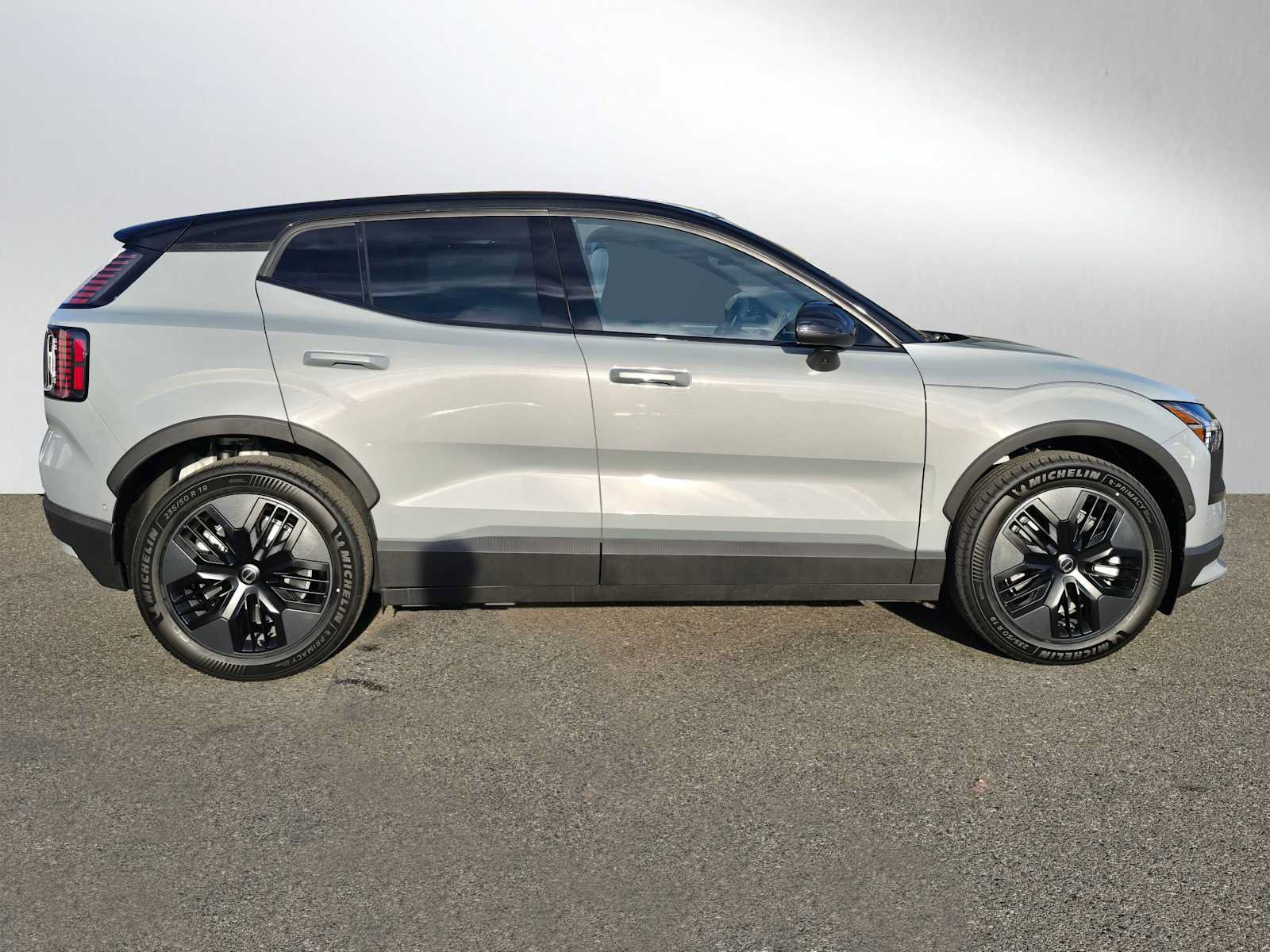 New 2026 Volvo EX30 Cross Country Ultra w/ Protection Package Premier AWD/4WD image 8
