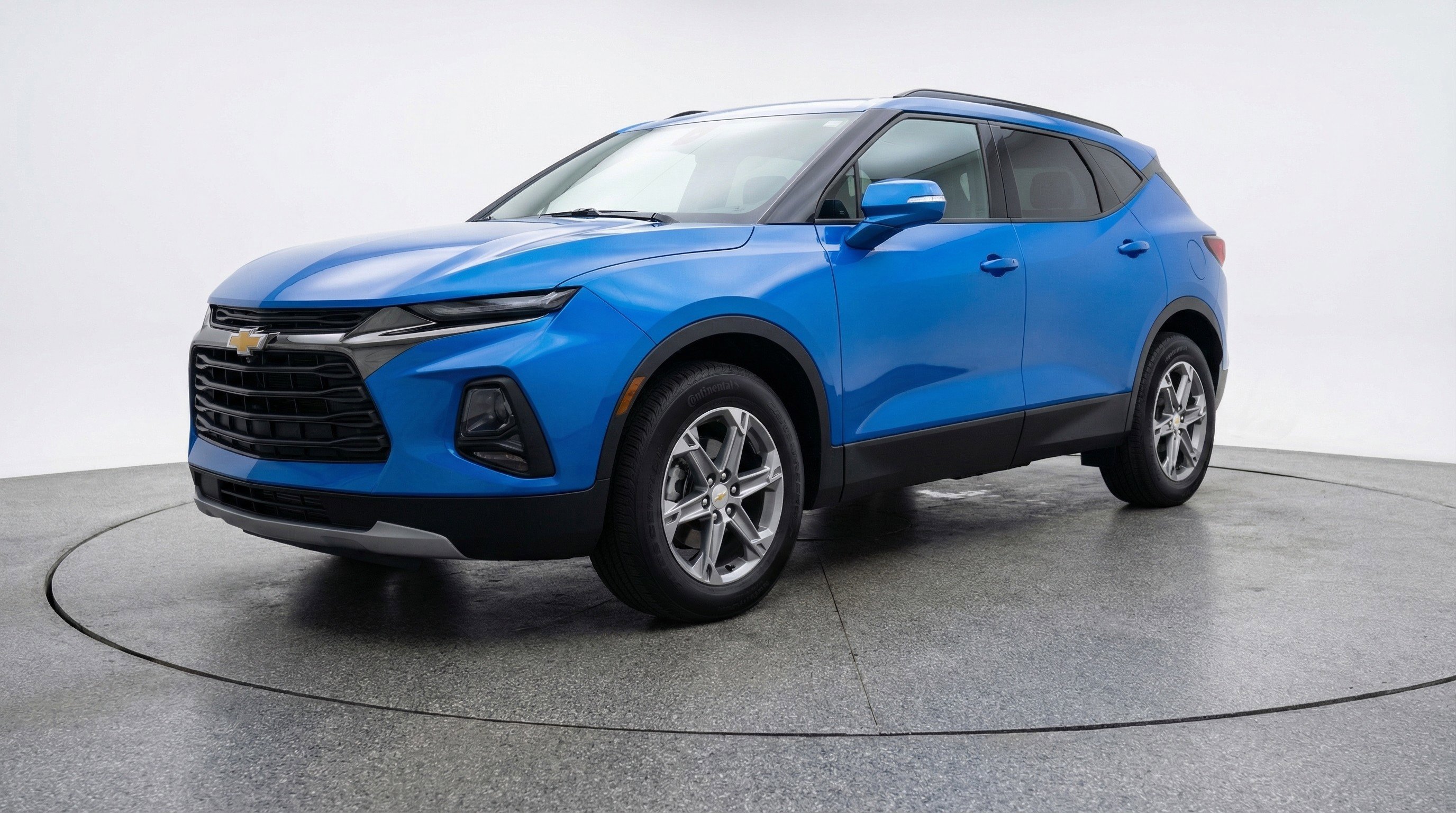 Used 2025 Chevrolet Blazer LT image 3