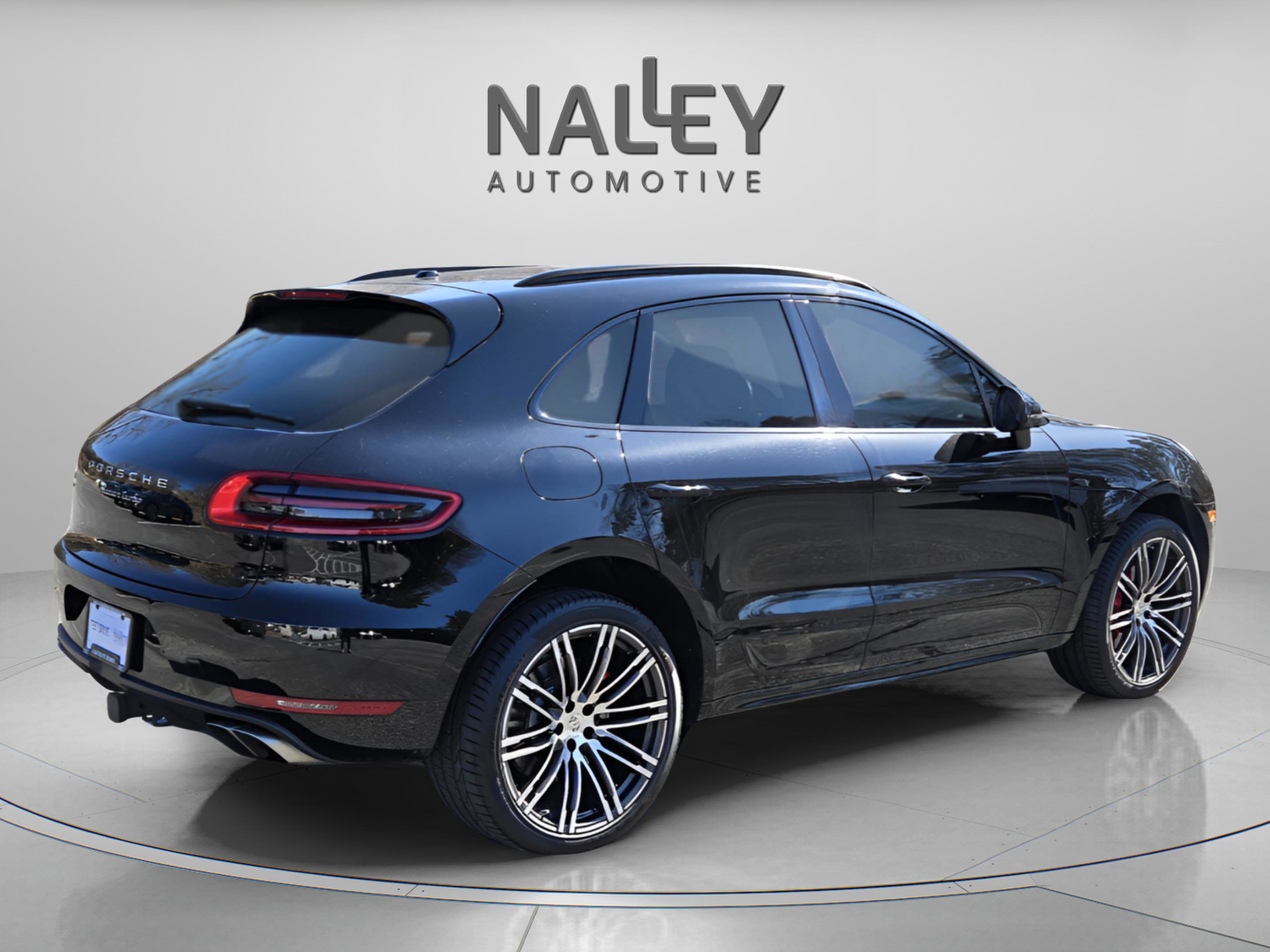 Used 2018 Porsche Macan Turbo image 6