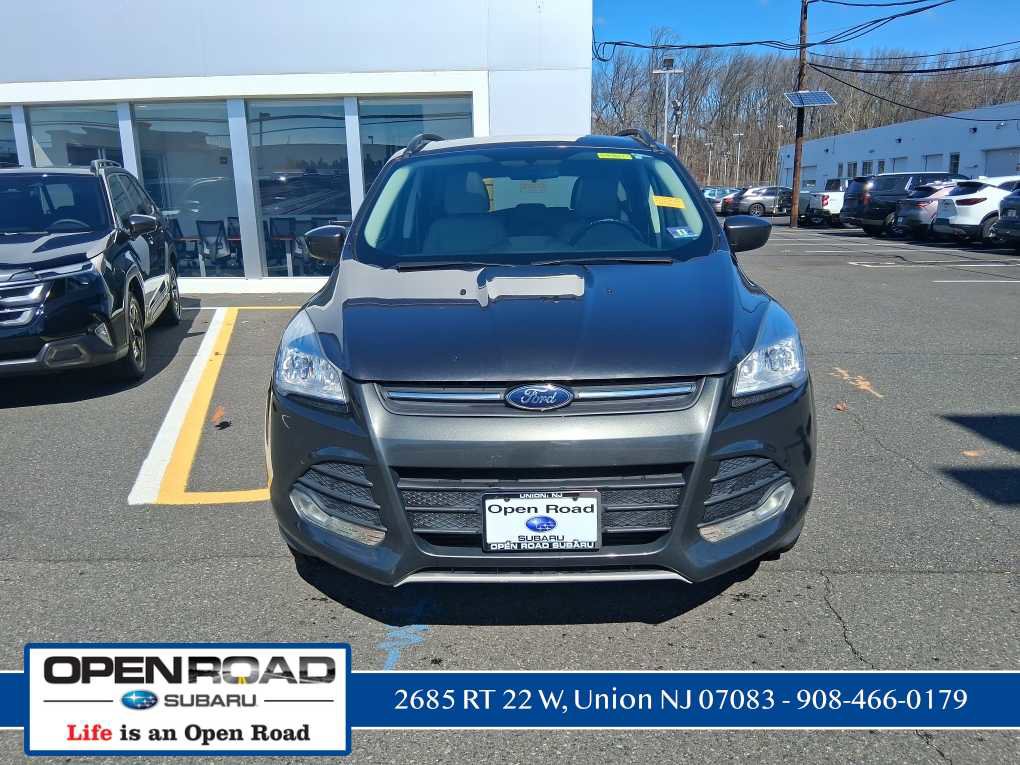 Used 2015 Ford Escape SE w/ Equipment Group 201A image 2