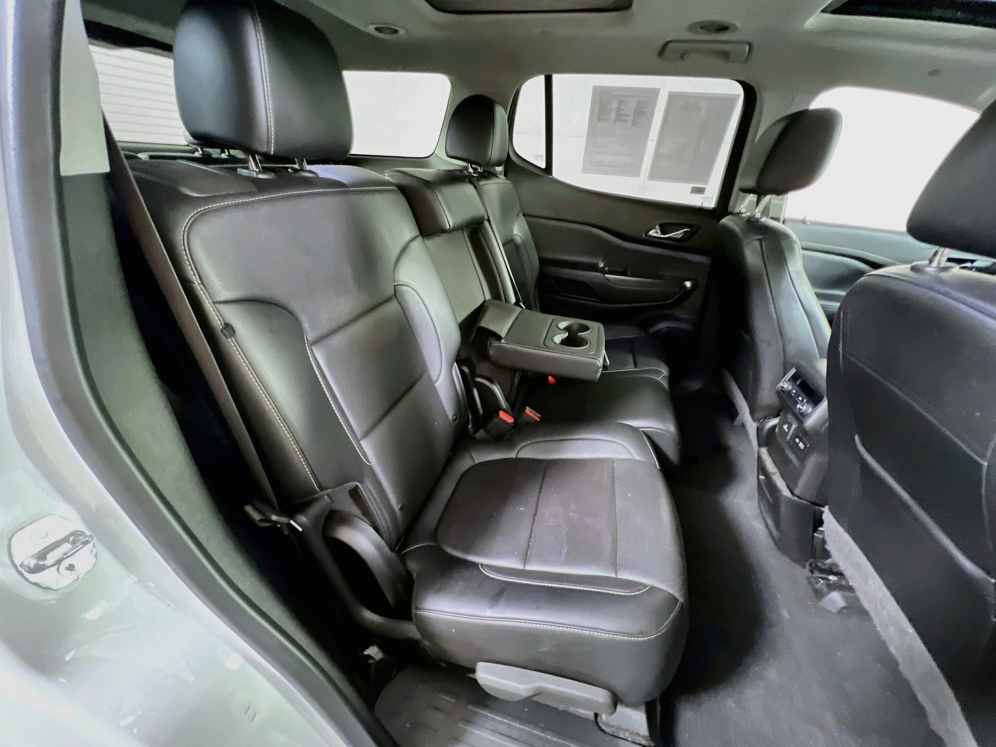 Used 2020 GMC Acadia SLT AWD/4WD image 28