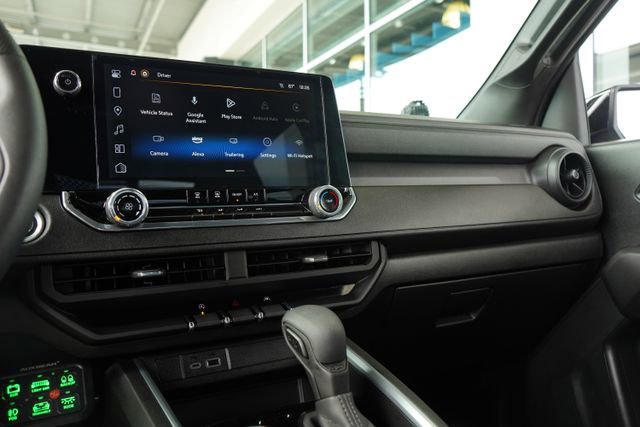 Used 2024 Chevrolet Colorado Trail Boss w/ Technology Package image 23