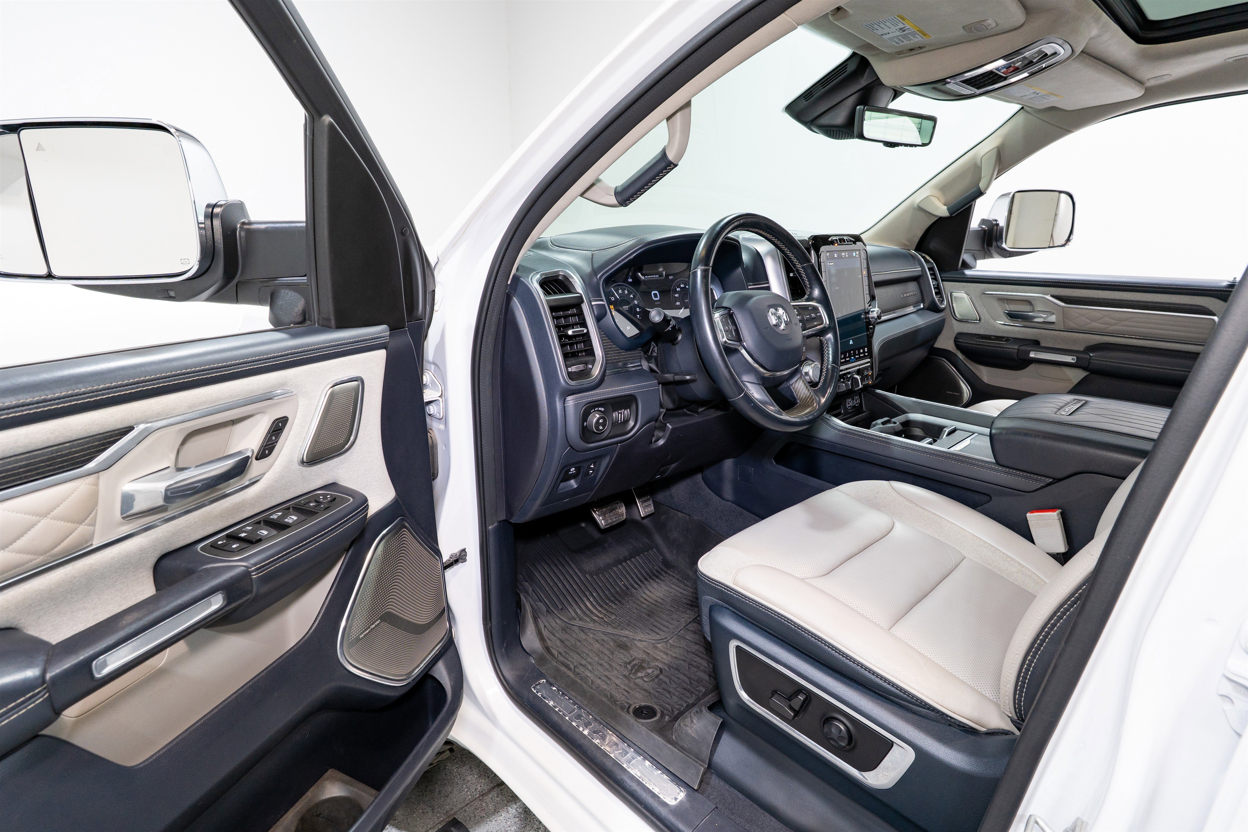 Used 2023 RAM 1500 Limited image 16