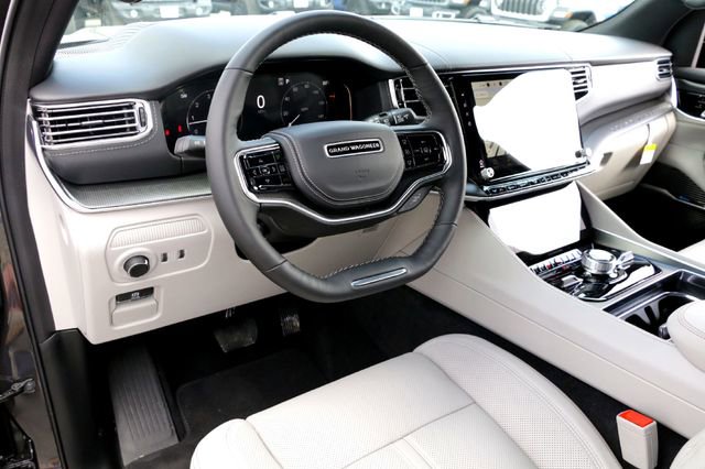 New 2026 Jeep Grand Wagoneer Summit image 8