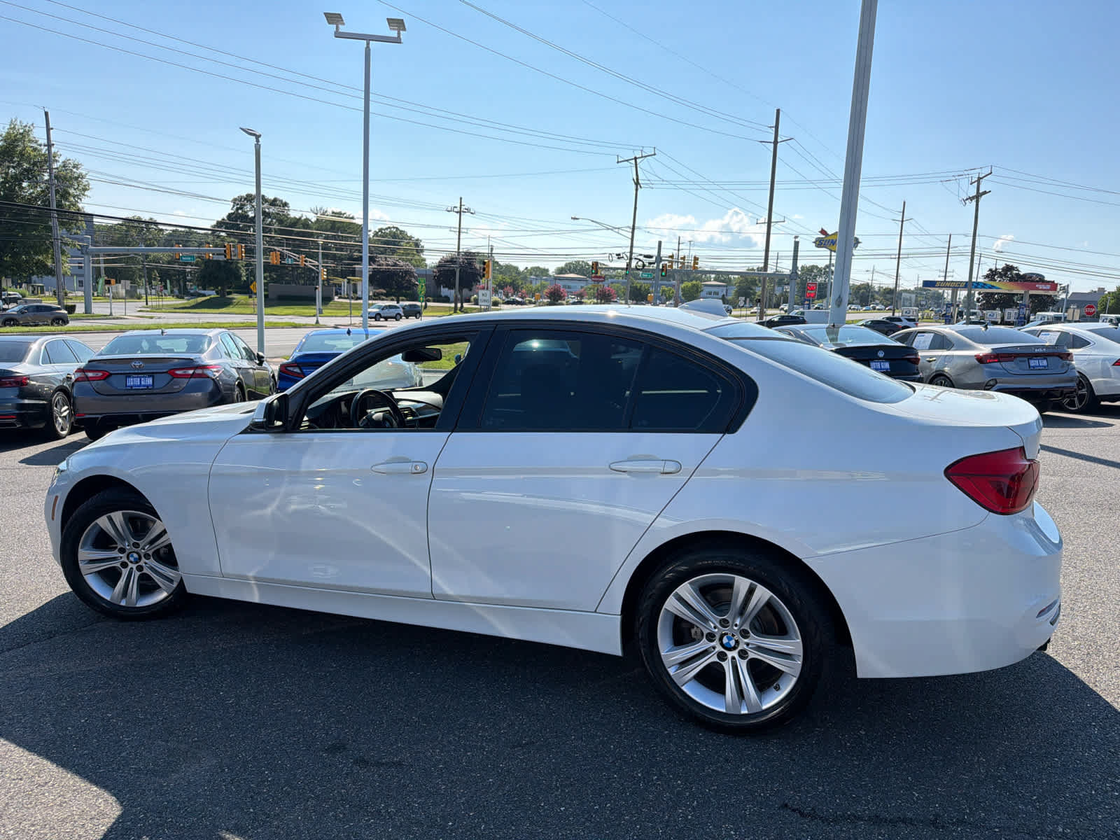 Used 2016 BMW 328i xDrive Sedan AWD/4WD image 8