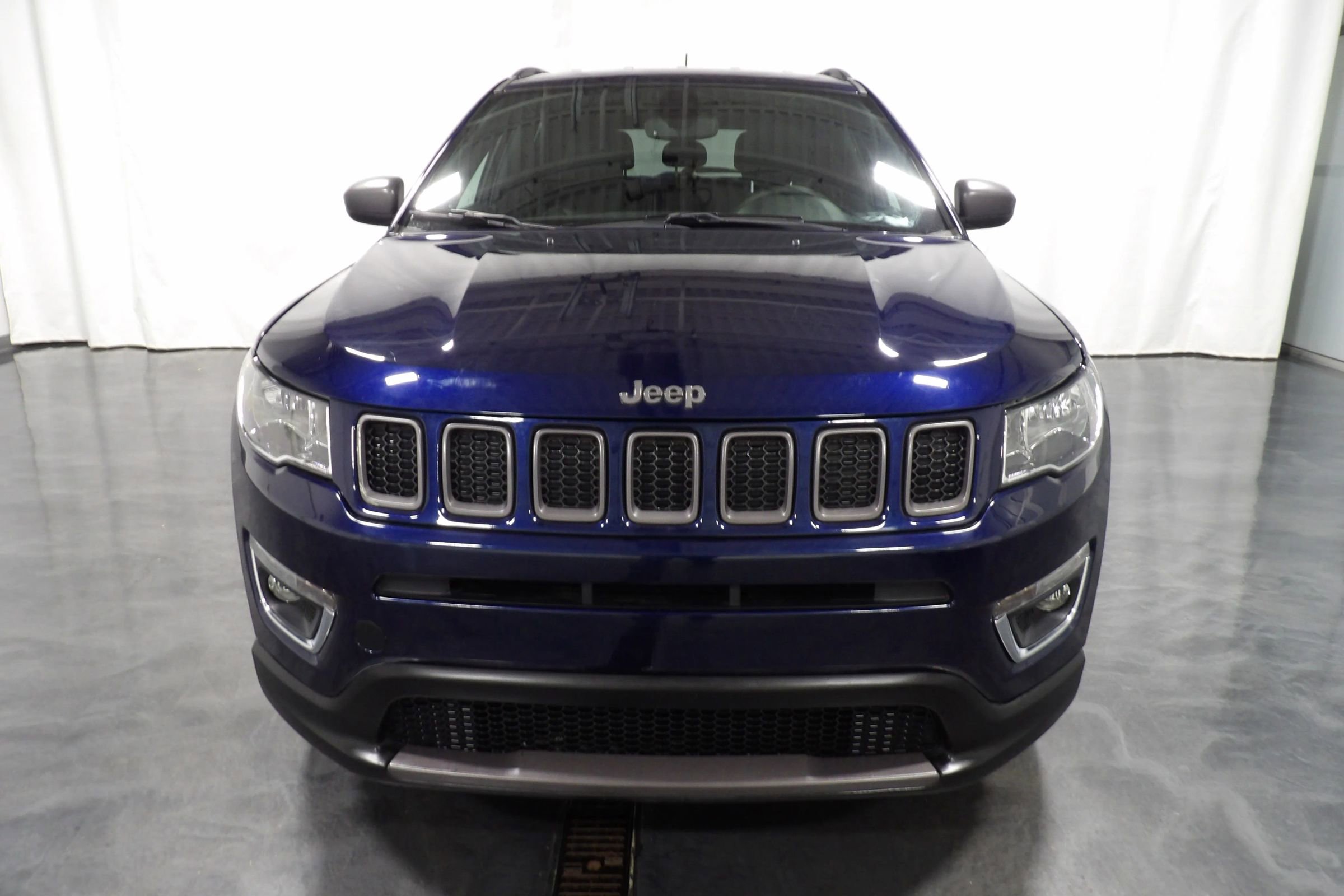 Used 2021 Jeep Compass Latitude AWD/4WD image 2