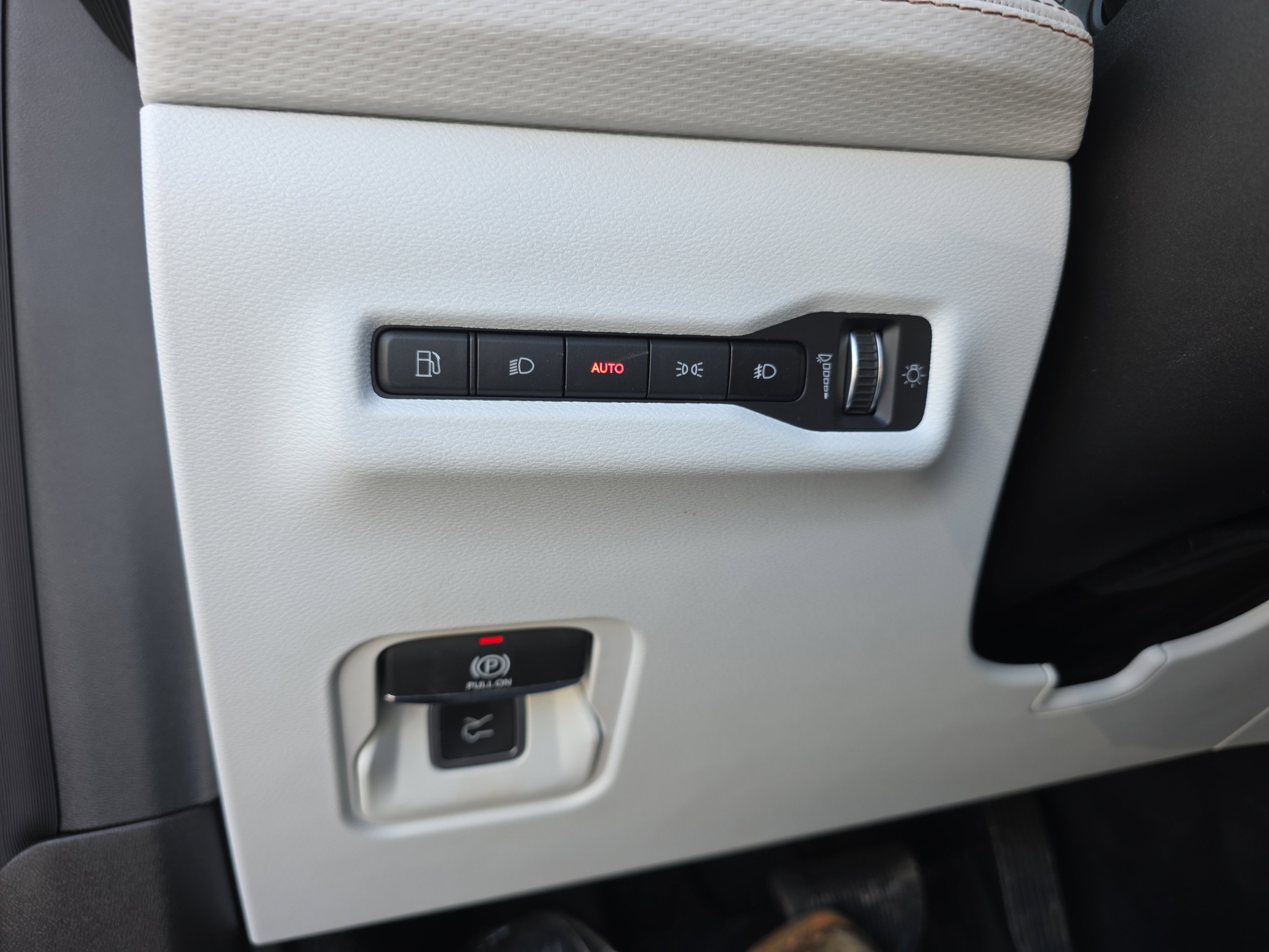 New 2026 Jeep Cherokee Limited AWD/4WD image 14