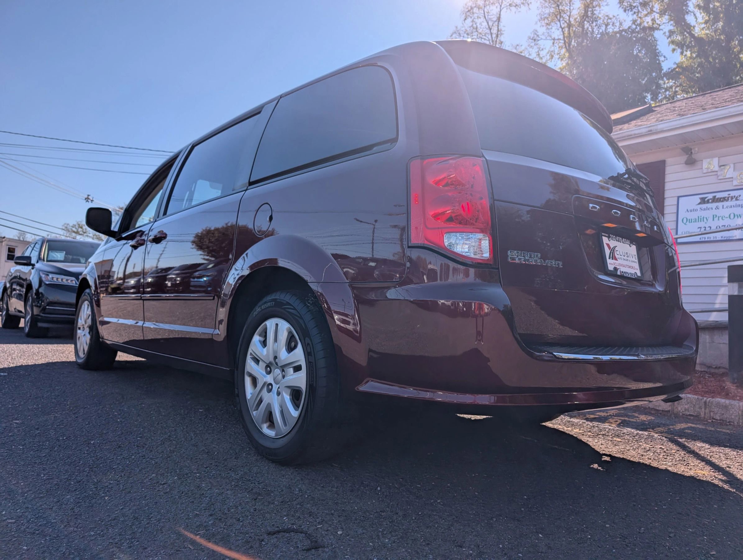 Used 2017 Dodge Grand Caravan SE image 29