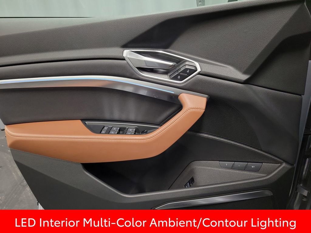 Used 2022 Audi e-tron Prestige w/ Prestige Package image 22