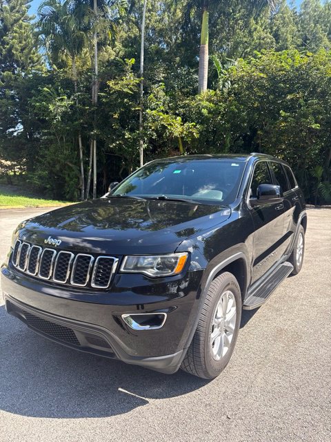 Used 2022 Jeep Grand Cherokee Laredo E RWD image 3