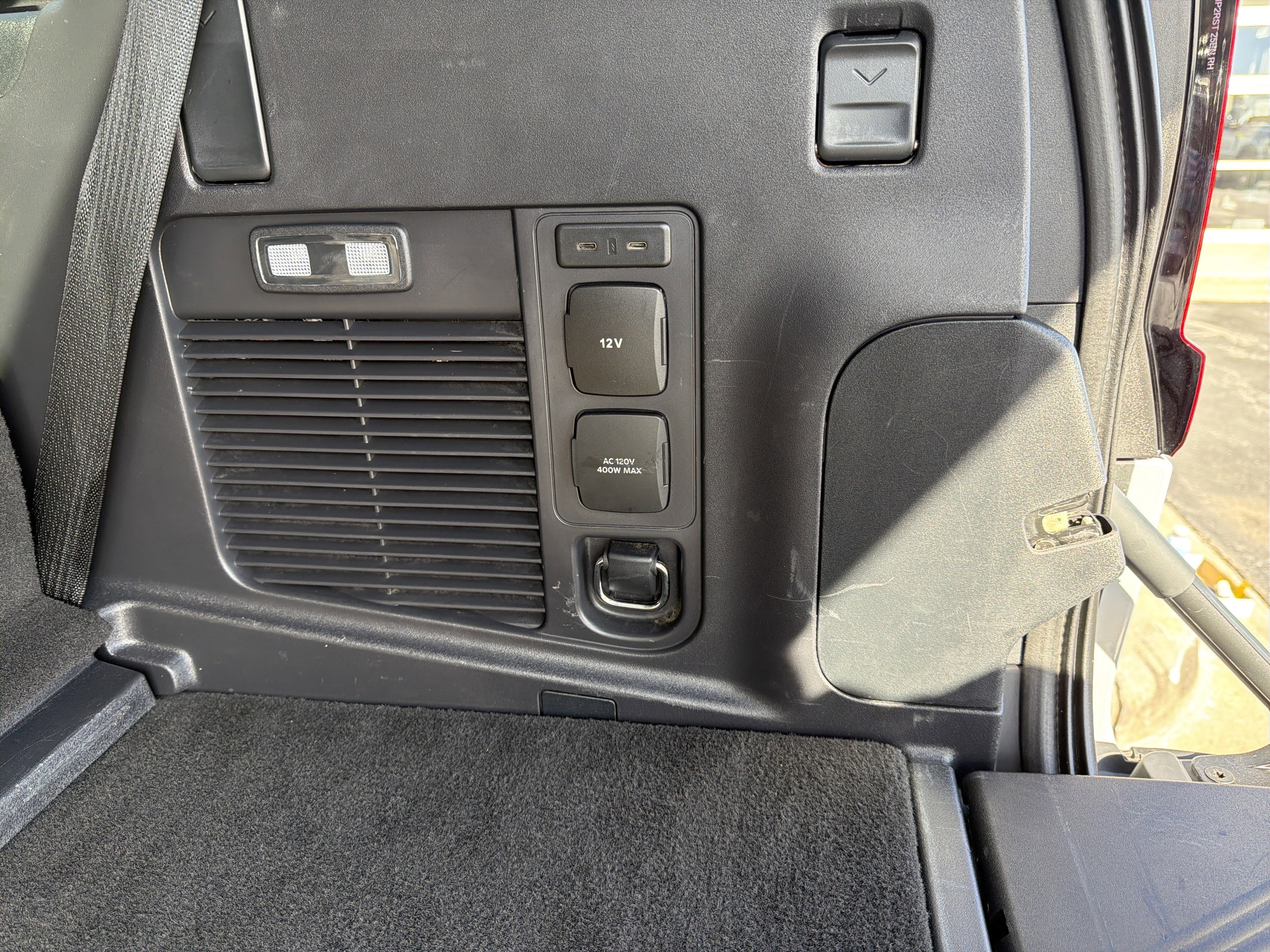 Certified 2025 Ford Expedition Active AWD/4WD image 18
