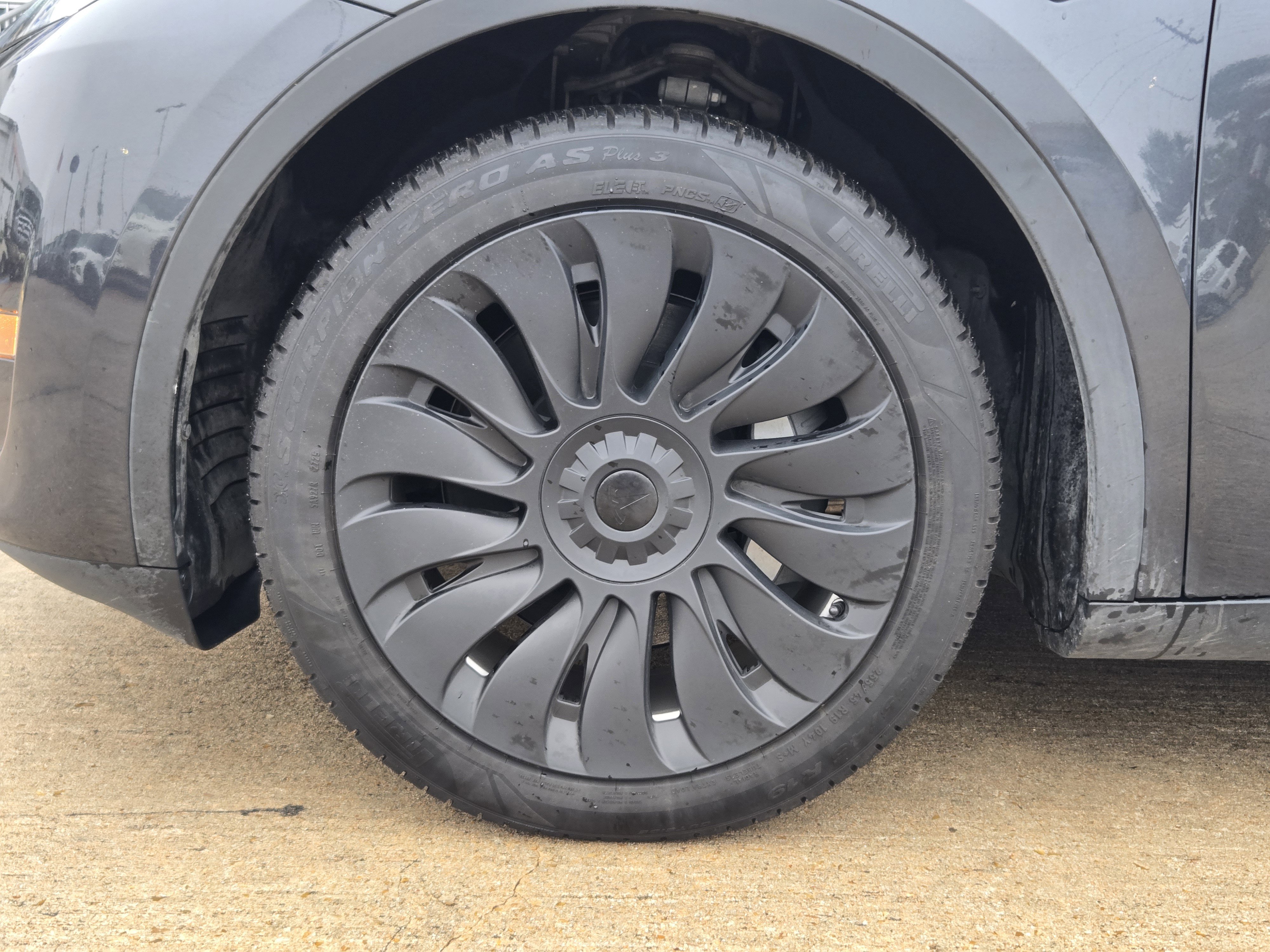 Used 2024 Tesla Model Y Long Range image 7