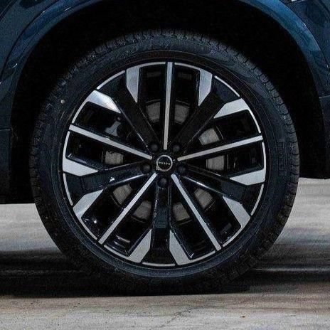 New 2026 Volvo XC90 T8 Ultra w/ Protection Package Premier AWD/4WD image 6