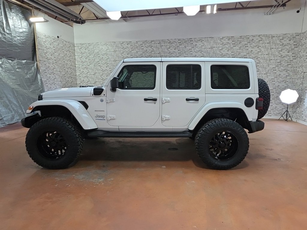 Used 2022 Jeep Wrangler Unlimited Sahara 4xe image 5