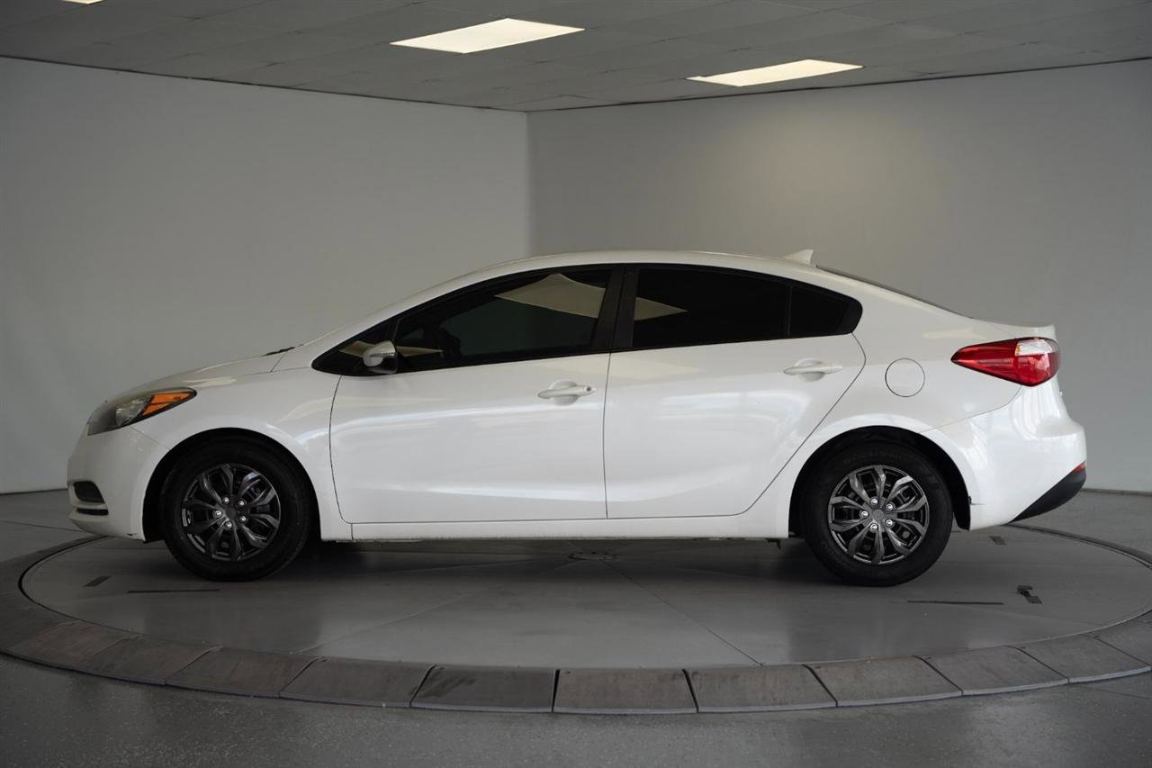 Used 2015 Kia Forte LX w/ Popular Package FWD image 4