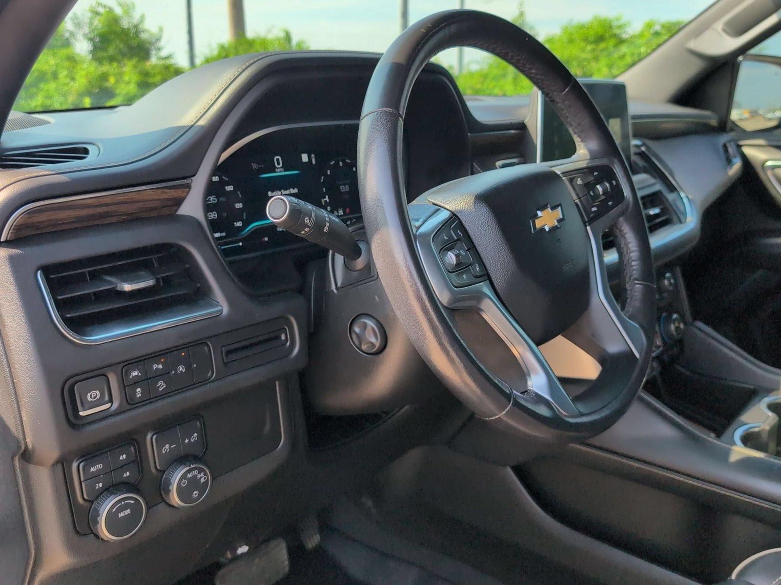 Used 2023 Chevrolet Suburban Premier AWD/4WD image 11
