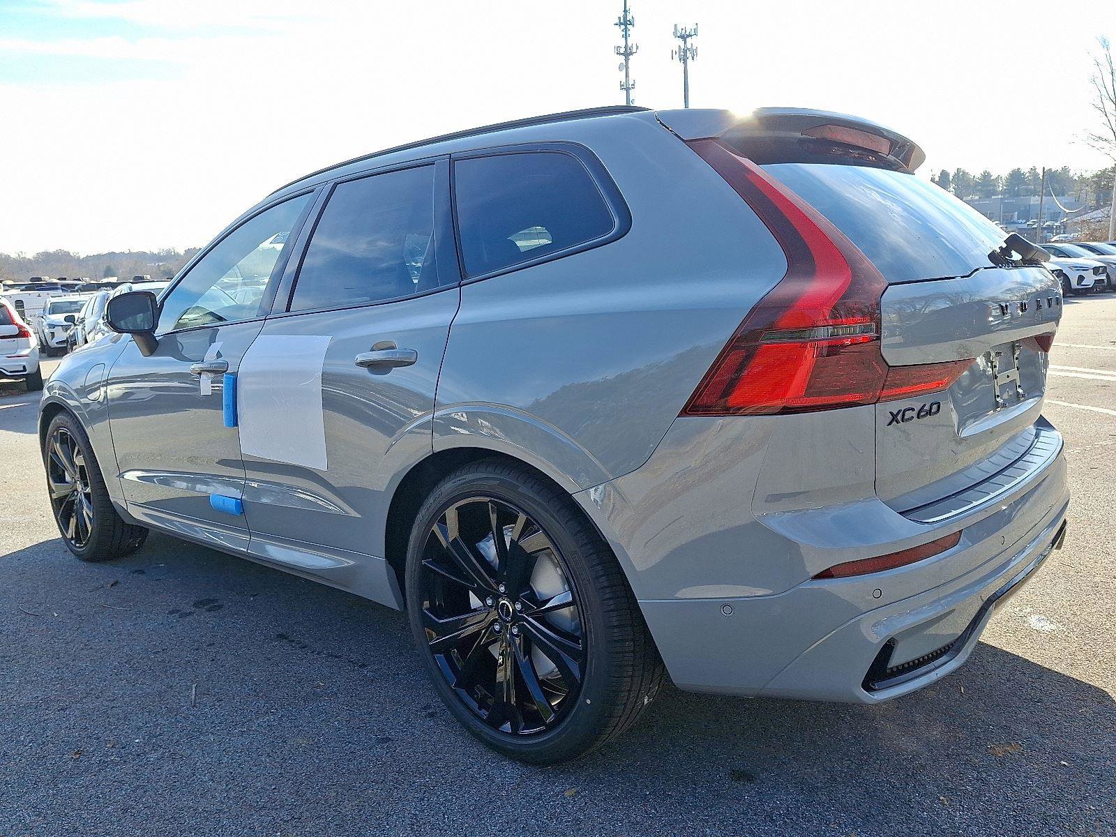 New 2026 Volvo XC60 T8 Ultra w/ Climate Package image 3