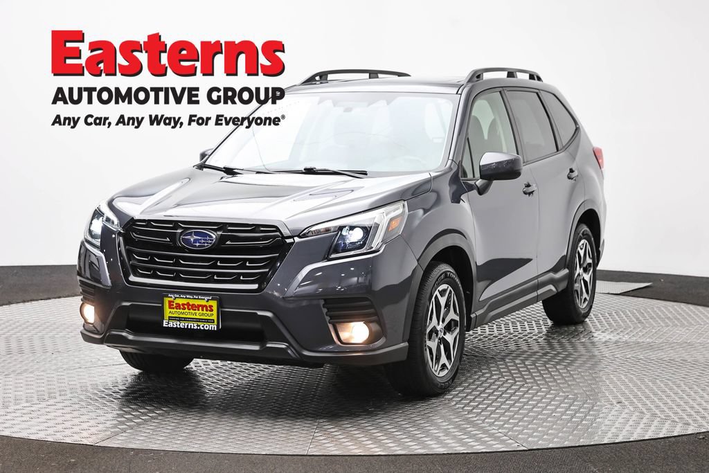 Used 2022 Subaru Forester Premium AWD/4WD image 1