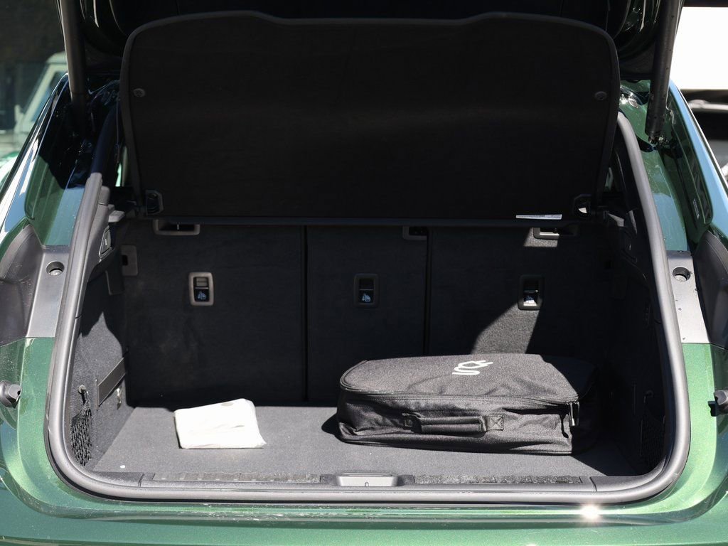 Used 2025 Porsche Macan Turbo Electric image 9