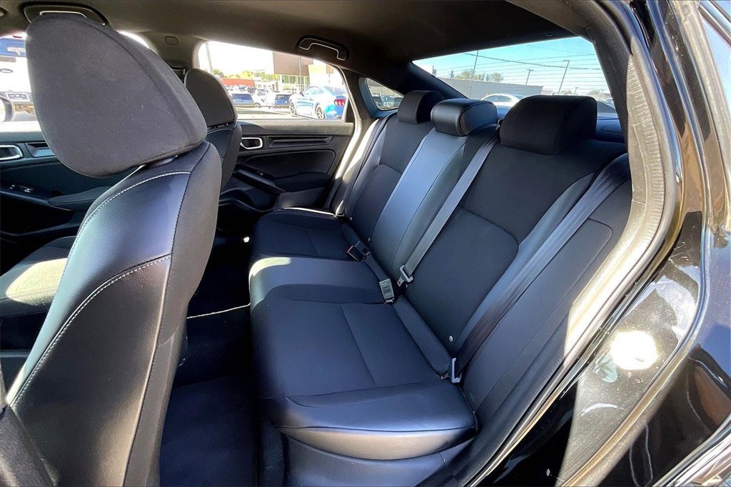 Used 2023 Honda Civic Sport image 28