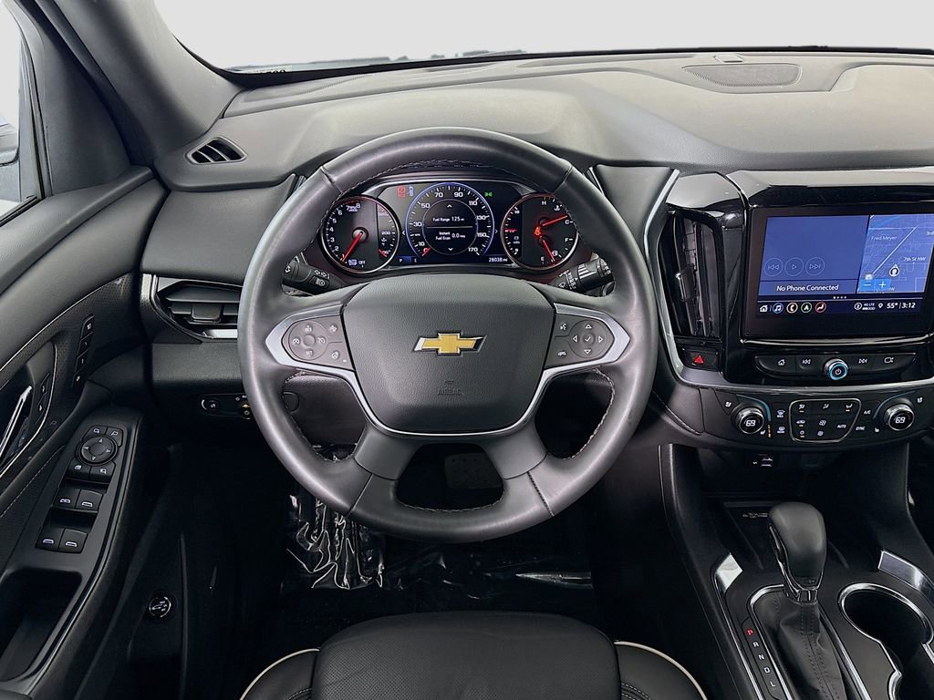 Used 2023 Chevrolet Traverse Premier image 25