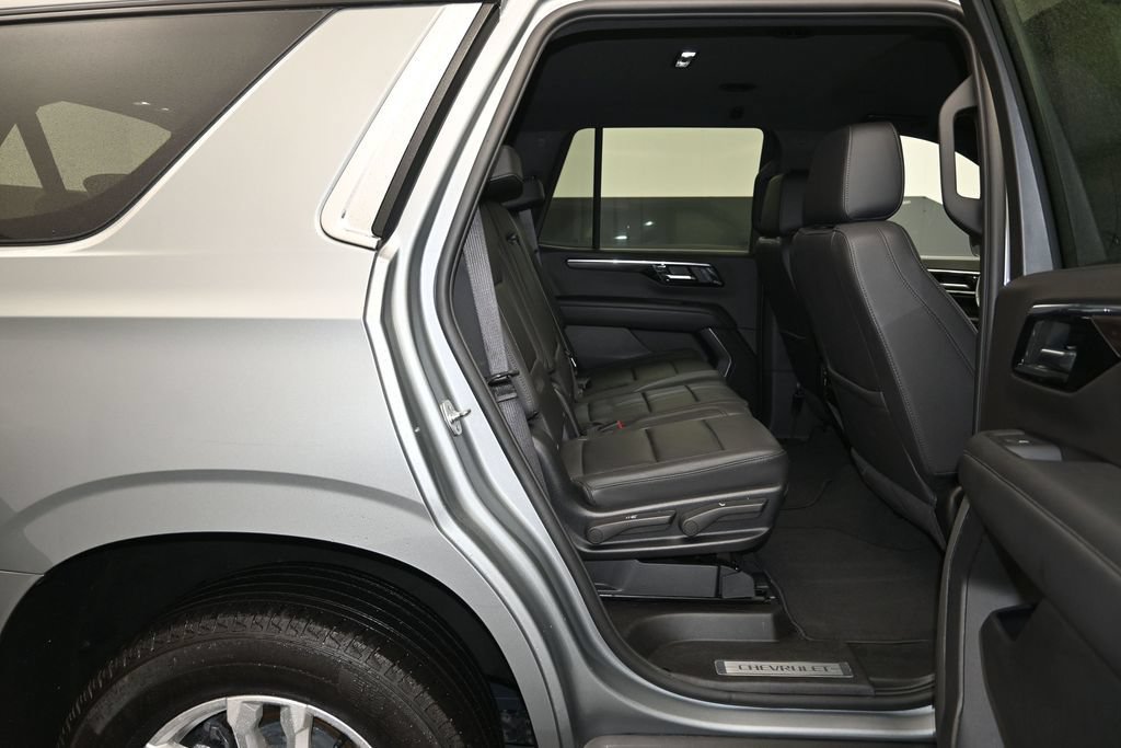 Used 2025 Chevrolet Tahoe LT AWD/4WD image 26